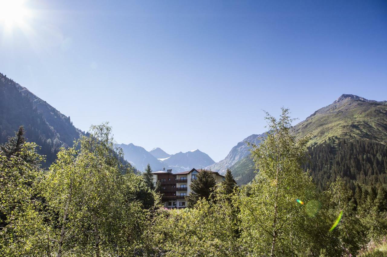 Hotel Gletscherblick 4*